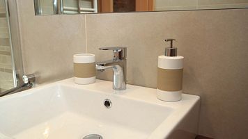 Bad mit Dusche - Zimmer „Ciampinoi“
